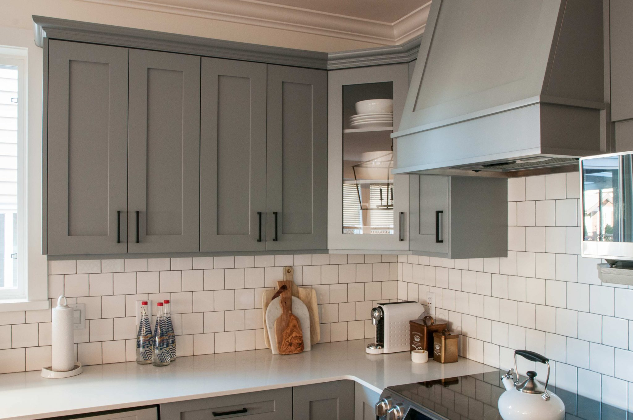 Are Grey Kitchen Cabinets Better Than White Warline Painting for size 2048 X 1360