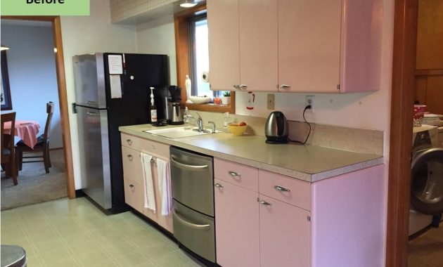 Christine Gives Her Pink 1962 Lyon Kitchen Some Retro Tlc in sizing 1027 X 770