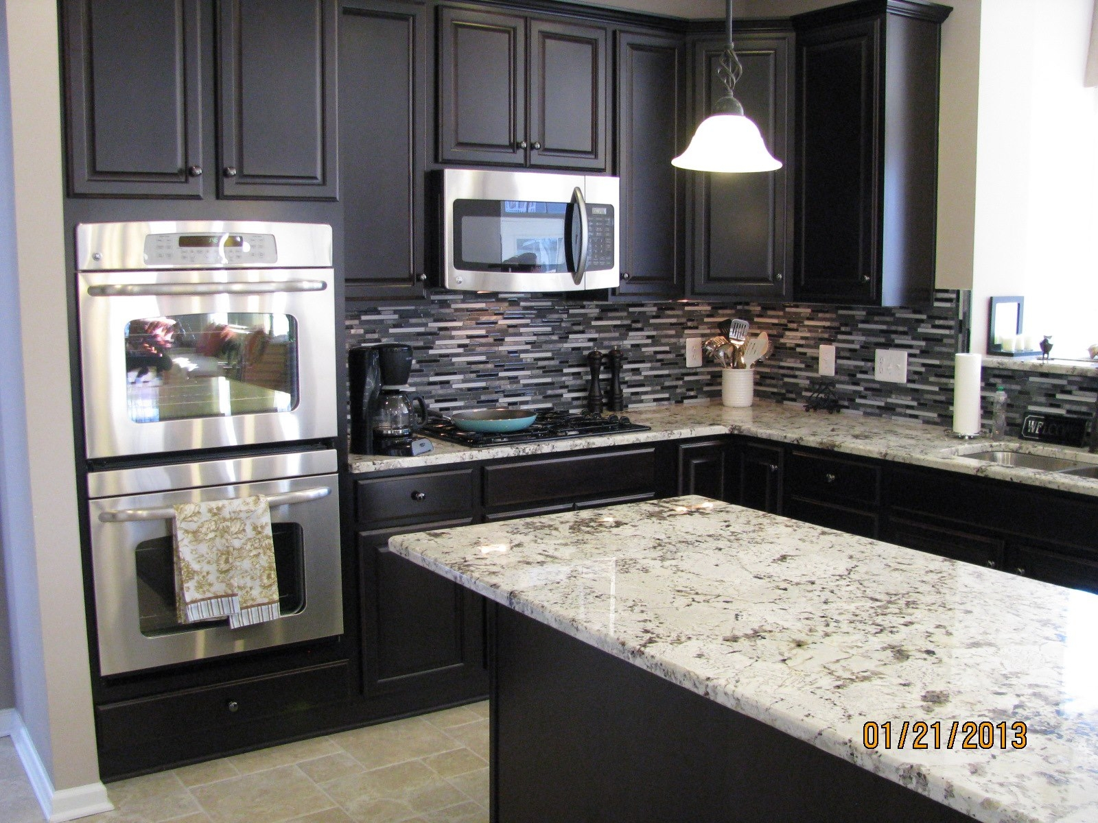 Kitchen Cabinet And Granite Color Combinations Kitchen Design in size 1600 X 1200