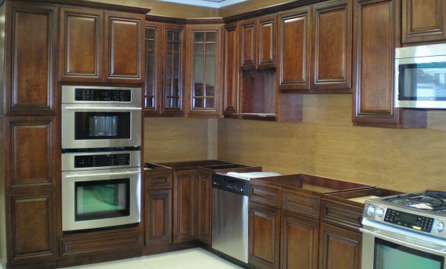 Walnut Kitchen Cabinets Modernize in proportions 2048 X 1536