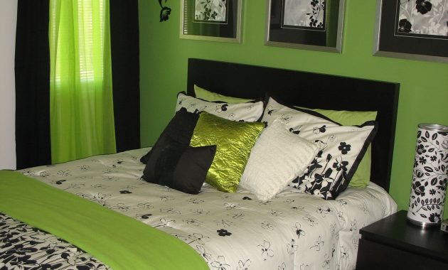 50 Of The Most Spectacular Green Bedroom Ideas Thesleepjudge for sizing 1944 X 2592