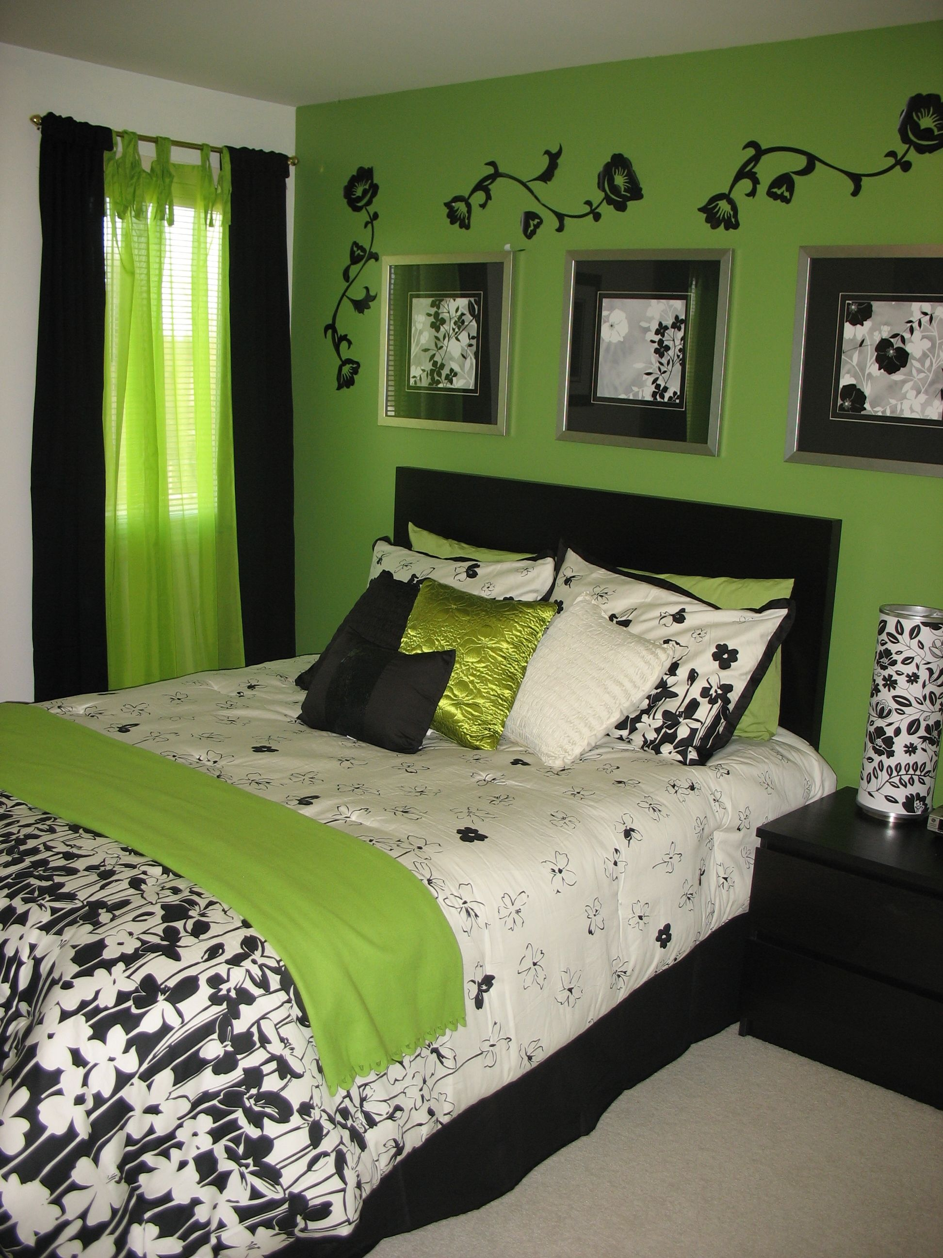 50 Of The Most Spectacular Green Bedroom Ideas Thesleepjudge with sizing 1944 X 2592