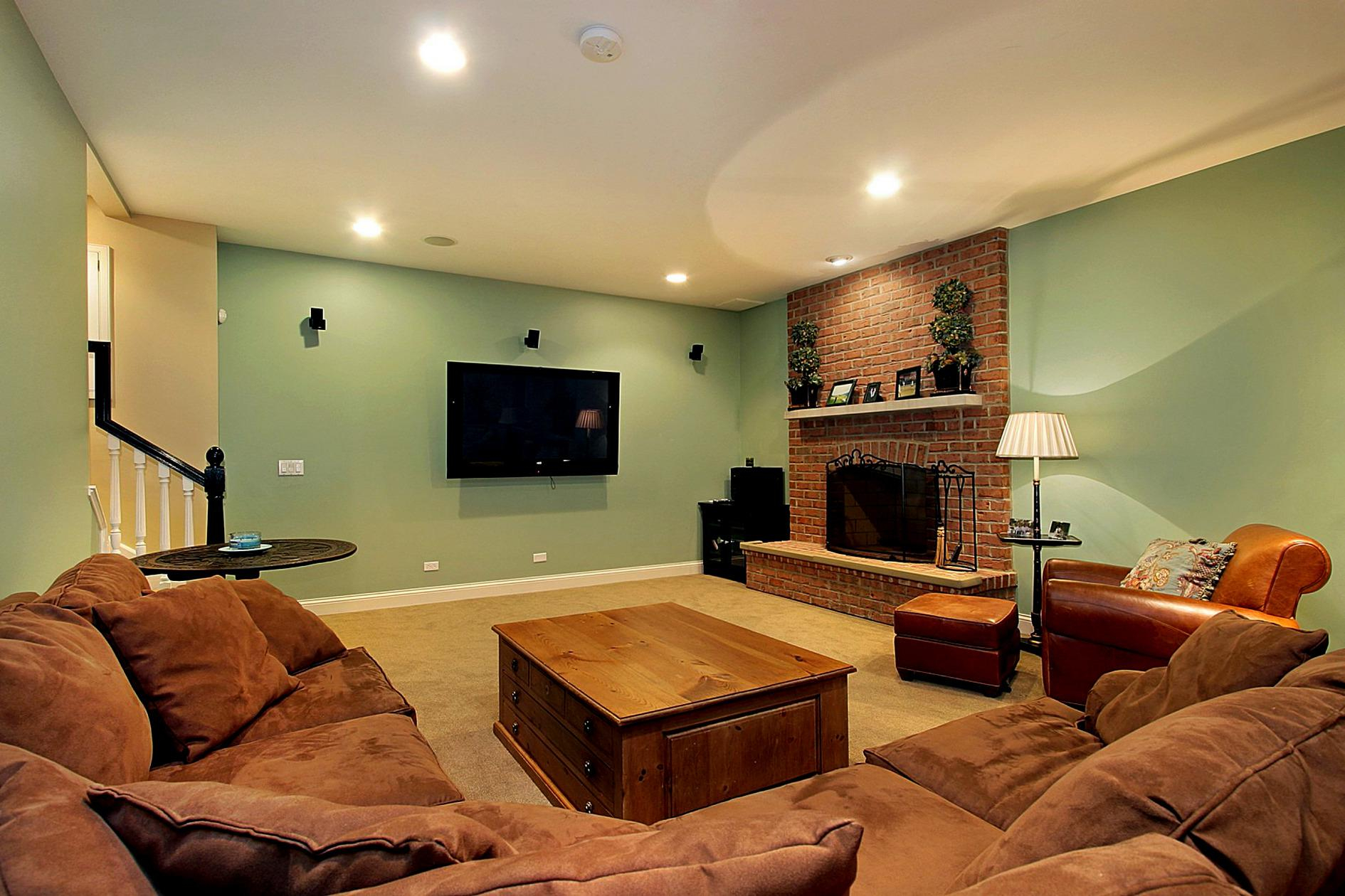 basement living room colors
