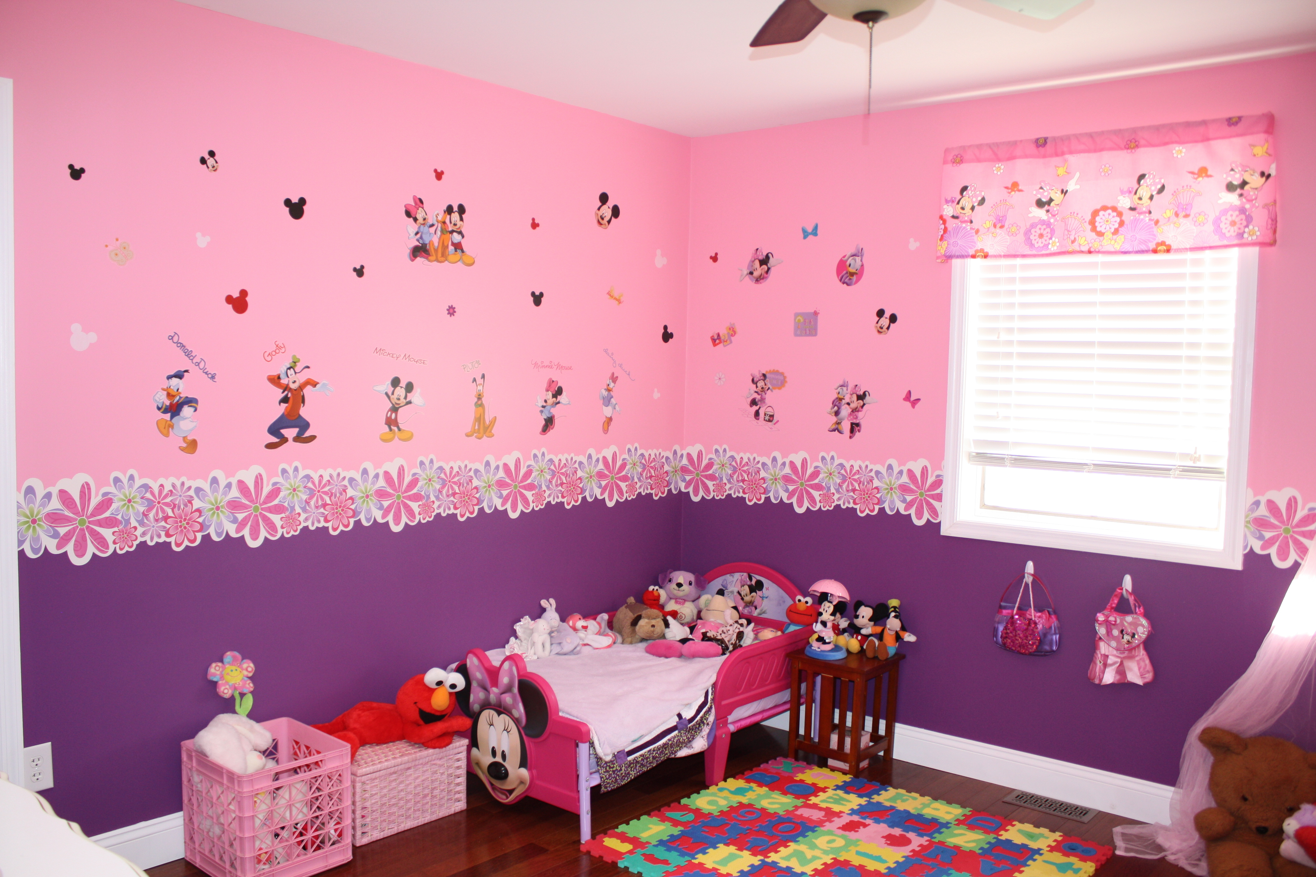 Bedroom Decorating Ideas Magnificent Pictures Of Little Girl with regard to proportions 4272 X 2848