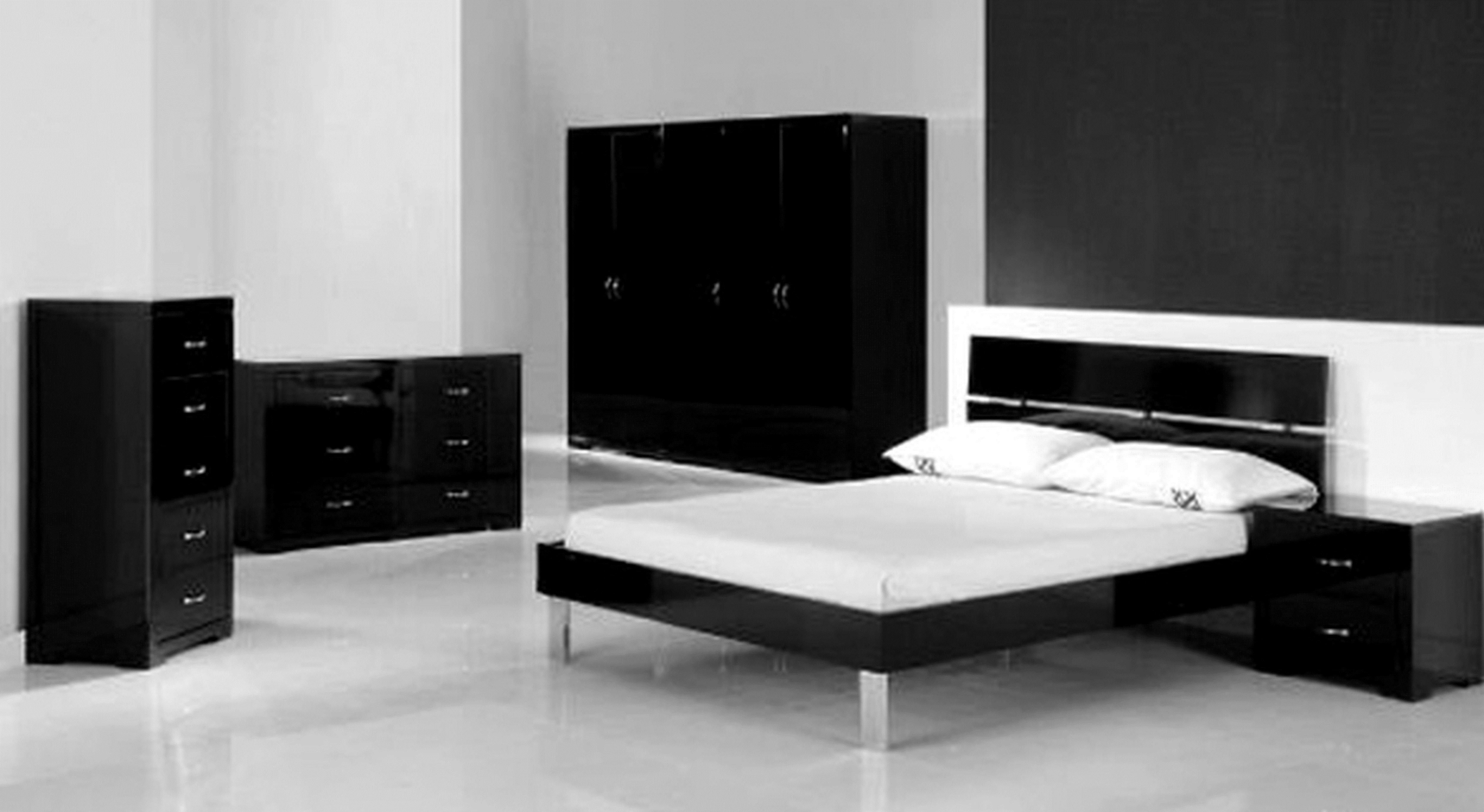 Black And White Bedrooms With A Splash Of Color Beautiful Trendy throughout size 5000 X 2737