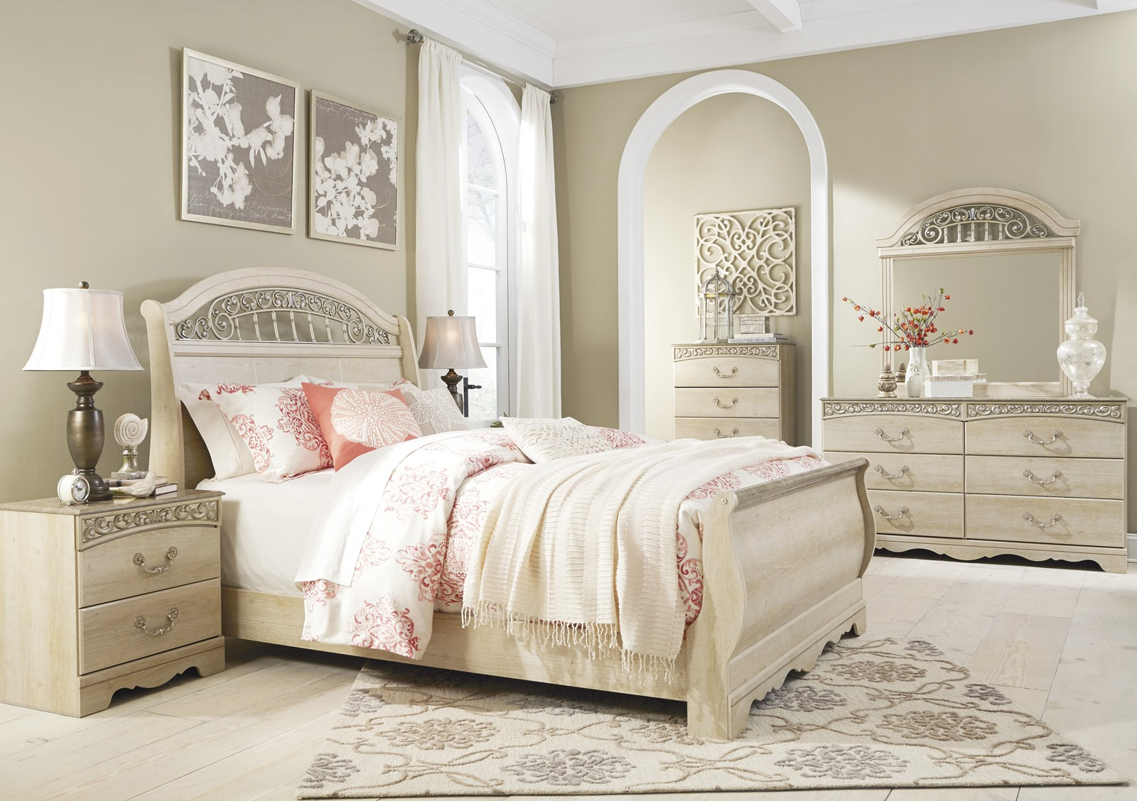Catalina 4 Piece Sleigh Bedroom Set In Antique White inside proportions 1600 X 1128
