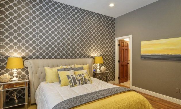 Chic Yellow And Grey Bedroom Bedroom In 2019 Grey Bedroom Decor in size 1024 X 768