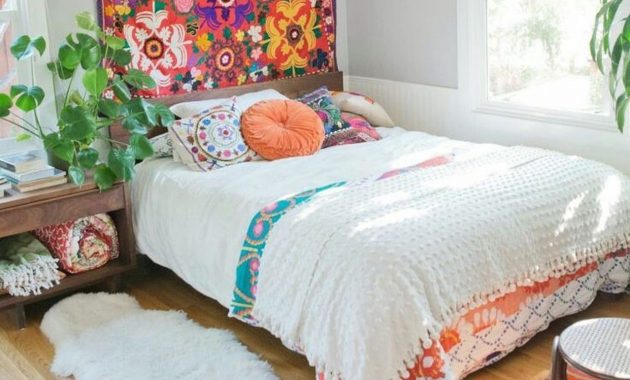 Colorful Bedroom Bohemian Bohemian Bedroom Design California in measurements 1241 X 1551