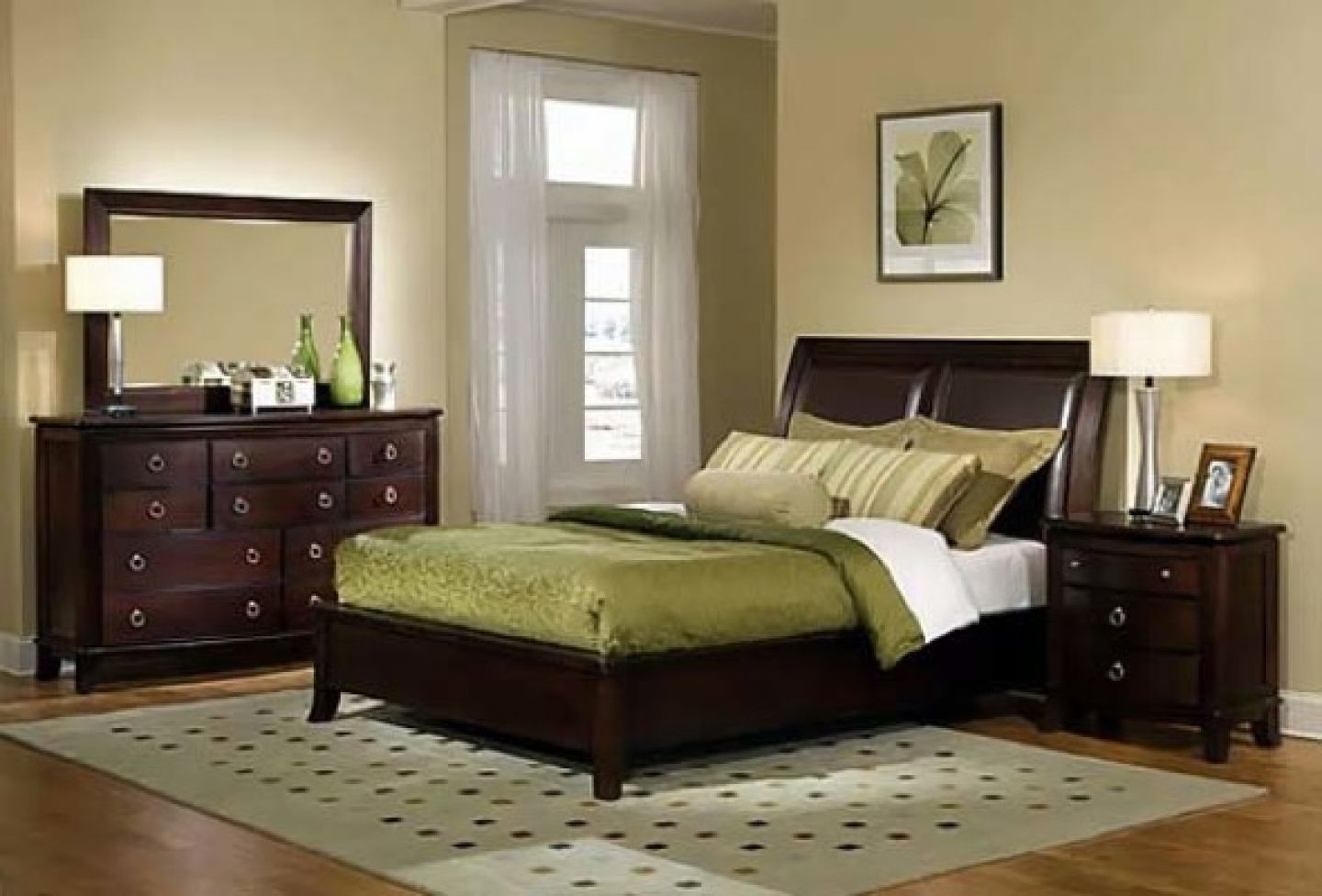 Cream Paint Colors For Bedroom With Dark Furniture With Wood regarding measurements 1440 X 976