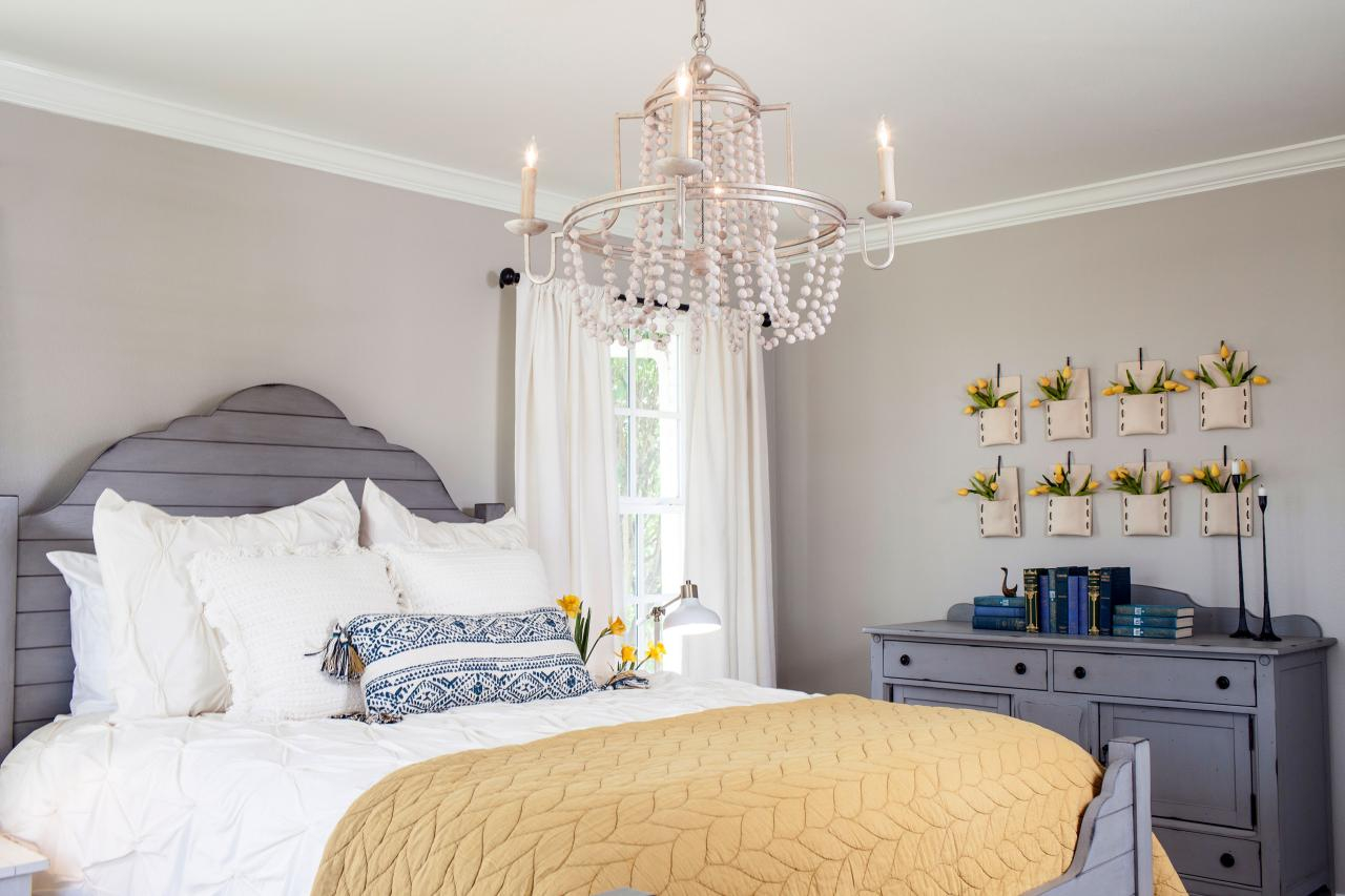 Joanna Gaines Best Advice For Designing A Relaxing Master Bedroom inside measurements 1280 X 853