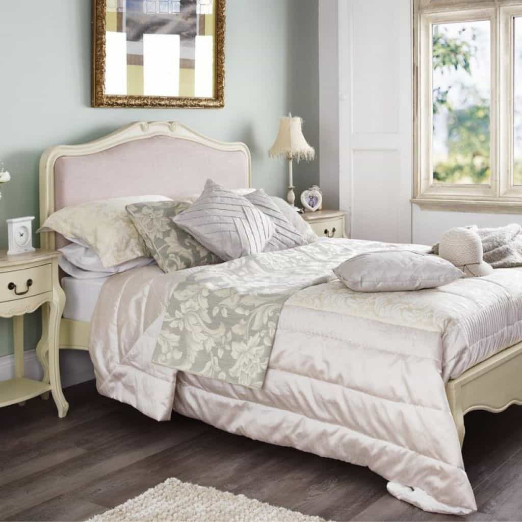 Shab Chic Bedroom With Vintage Furniture Beautiful Shab Chic for sizing 1024 X 1023