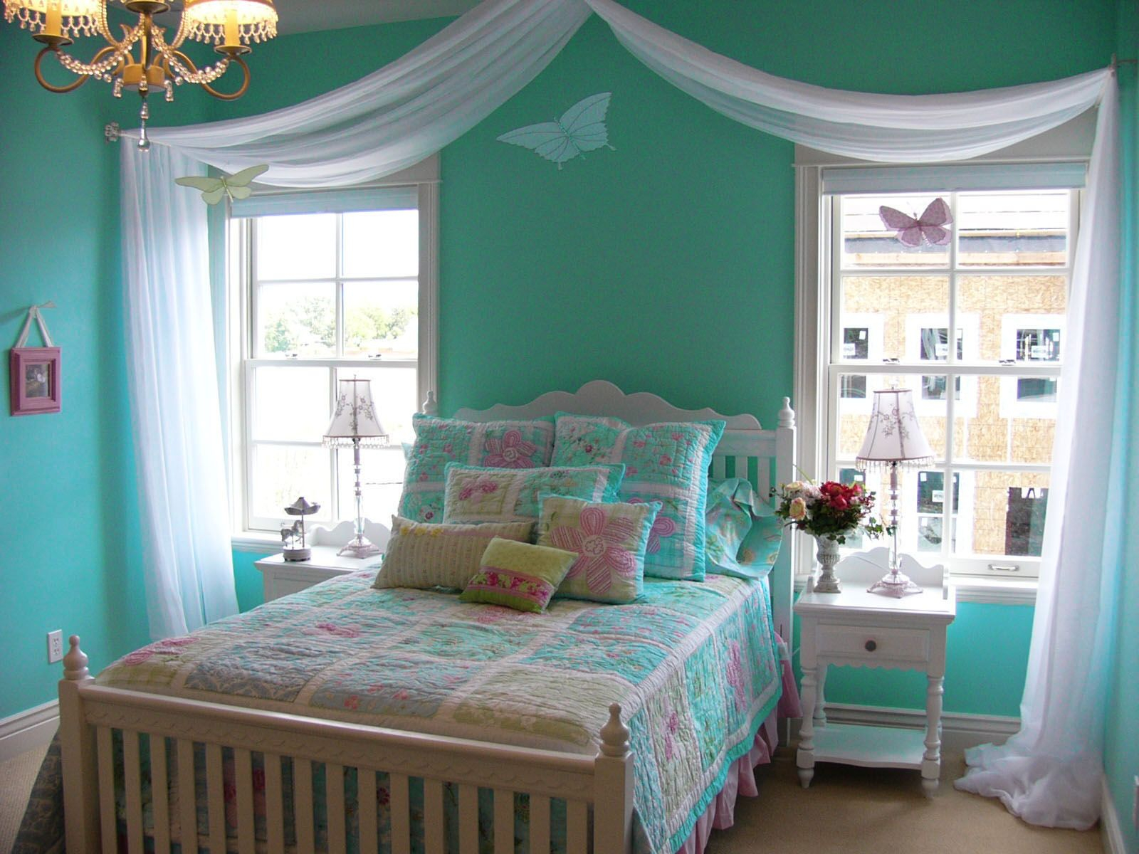 Turquoise Wall Paint Color Bedroom Ideas Decorating Using Turquoise regarding dimensions 1600 X 1200