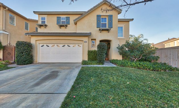 3 Bed 2 Full 1 Partial Baths Home In Santa Clarita For 550000 inside sizing 1152 X 768