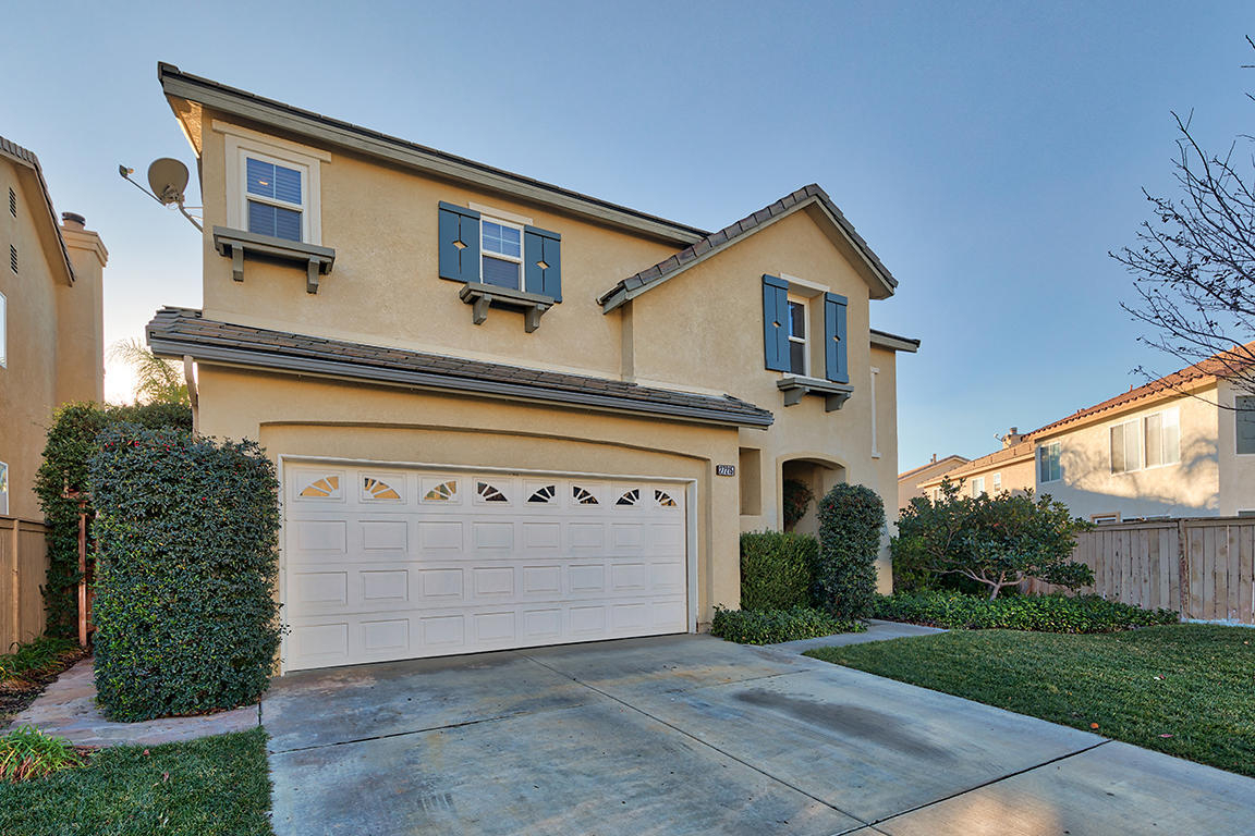 3 Bed 2 Full 1 Partial Baths Home In Santa Clarita For 550000 regarding proportions 1152 X 768