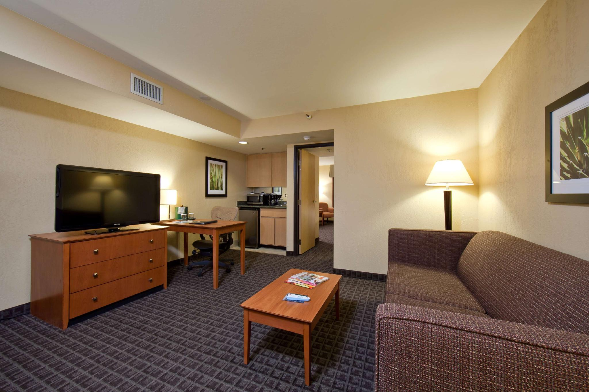 Best Western Plus Scottsdale Thunderbird Suites Phoenix Az with regard to proportions 2048 X 1365