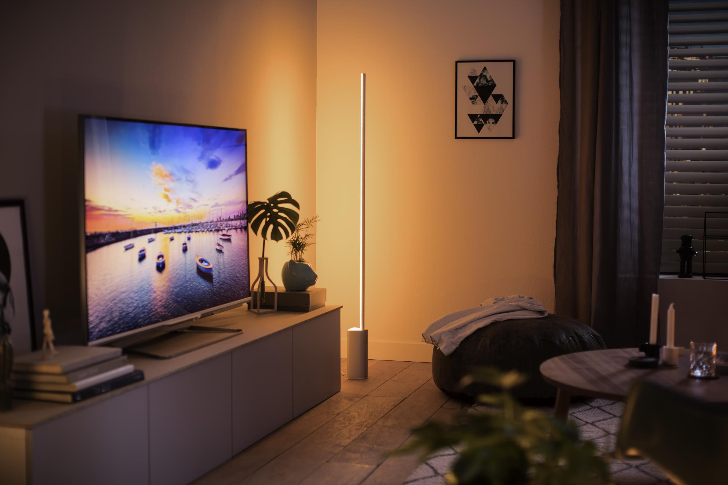 Kaufe Philips Hue Signe Stehleuchte White Color Ambiance within proportions 2500 X 1667