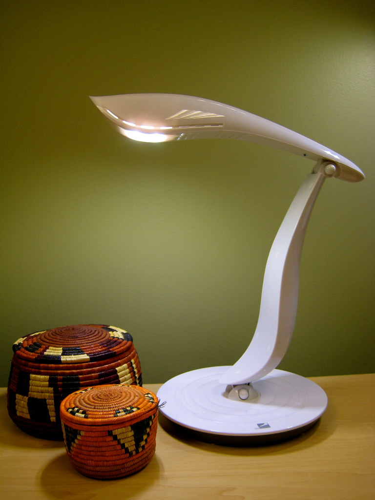 Led Desk Lamp Qwikster Lighting Beacon 600 Imglighting 32 intended for proportions 768 X 1024