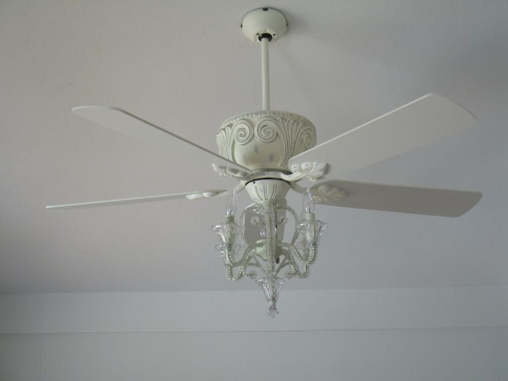 White Ceiling Fan With Chandelier Light Crazymbaclub within dimensions 1024 X 768