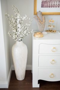 10 Ways To Fill Empty Corners With Floor Vases Decoration regarding measurements 1200 X 1798