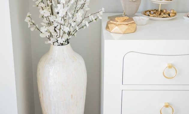 10 Ways To Fill Empty Corners With Floor Vases Decoration regarding measurements 1200 X 1798