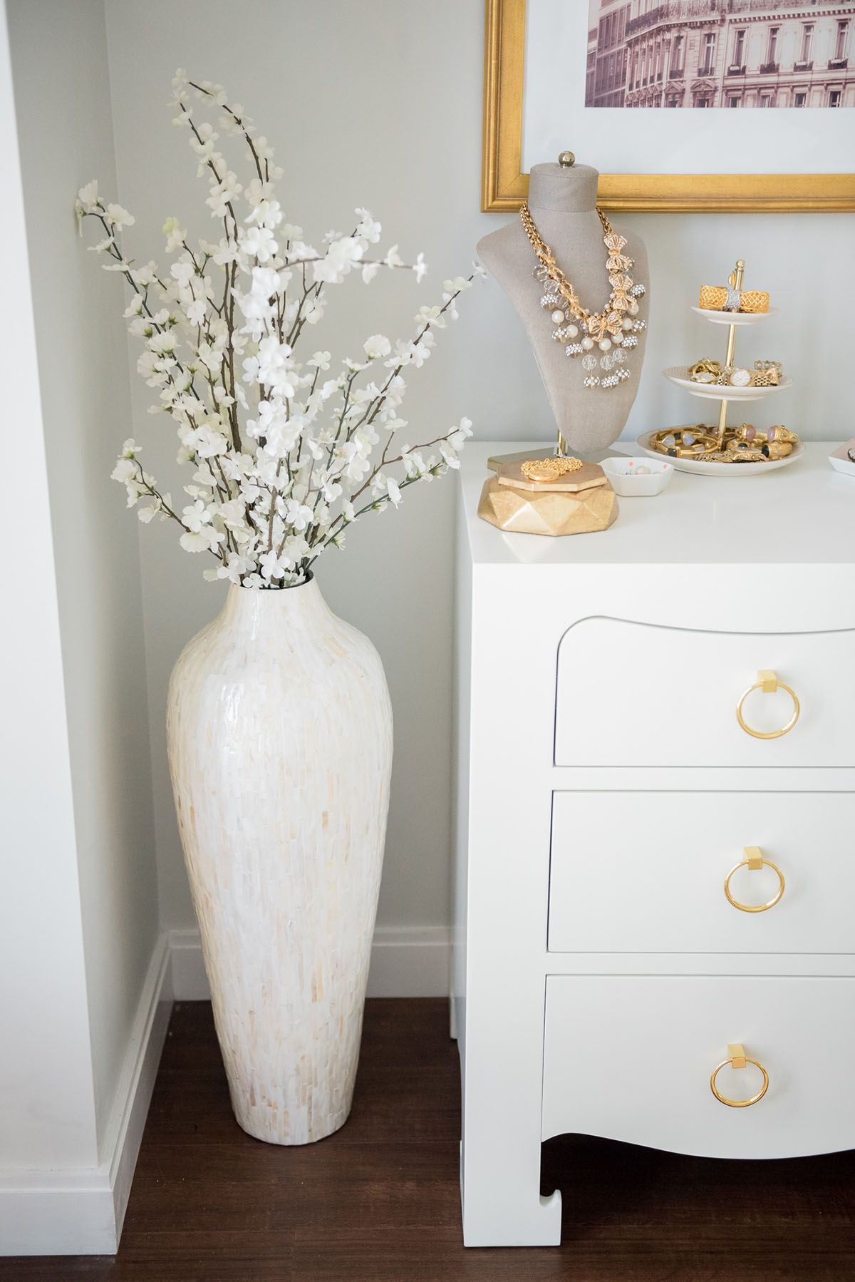 10 Ways To Fill Empty Corners With Floor Vases Floor Vase throughout sizing 1200 X 1798