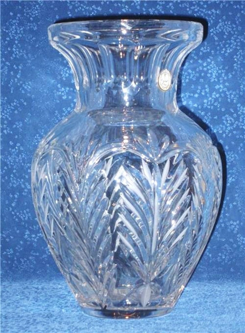 24 Lead Crystal Vase Etched Leaves 10 Made In Poland Crystal Clear Mint Cond in dimensions 794 X 1078