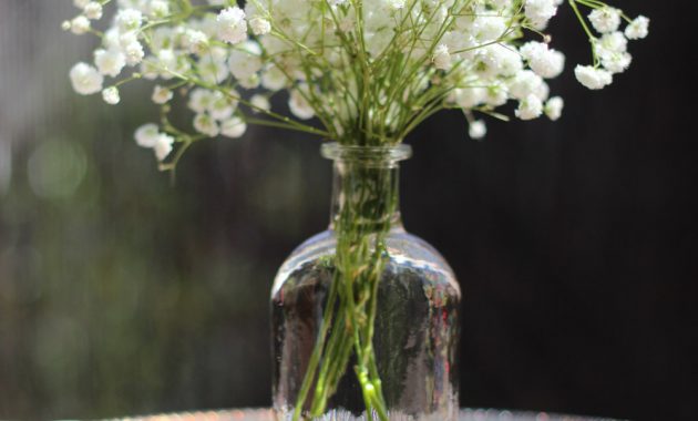5 Beautiful Ways To Use Narrow Neck Vases Floristinyou with regard to measurements 1000 X 1250