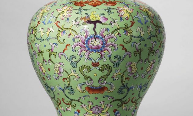 A Guide To The Symbolism Of Flowers On Chinese Ceramics regarding sizing 2520 X 3200