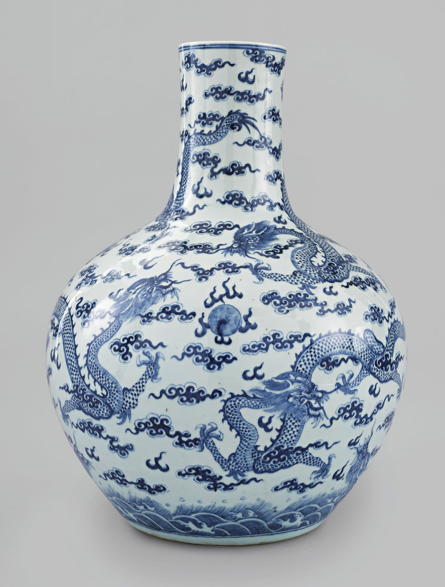 A Large Blue And White Dragon Vase Tianqiuping Qing throughout sizing 1516 X 2000