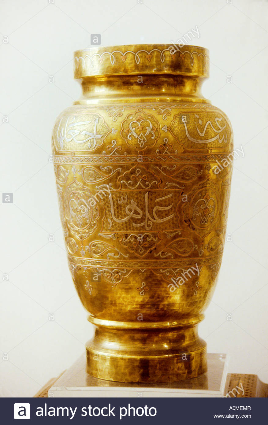 Antique Vase Photos Antique Vase Images Alamy within dimensions 876 X 1390