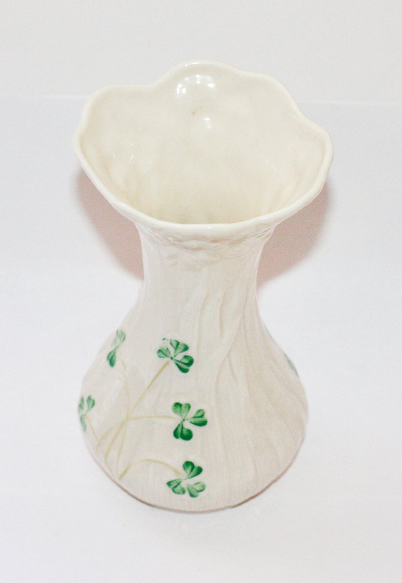 Belleek Shamrock Daisy Spill Vase Ireland Gold Stamp 1980 for sizing 794 X 1151