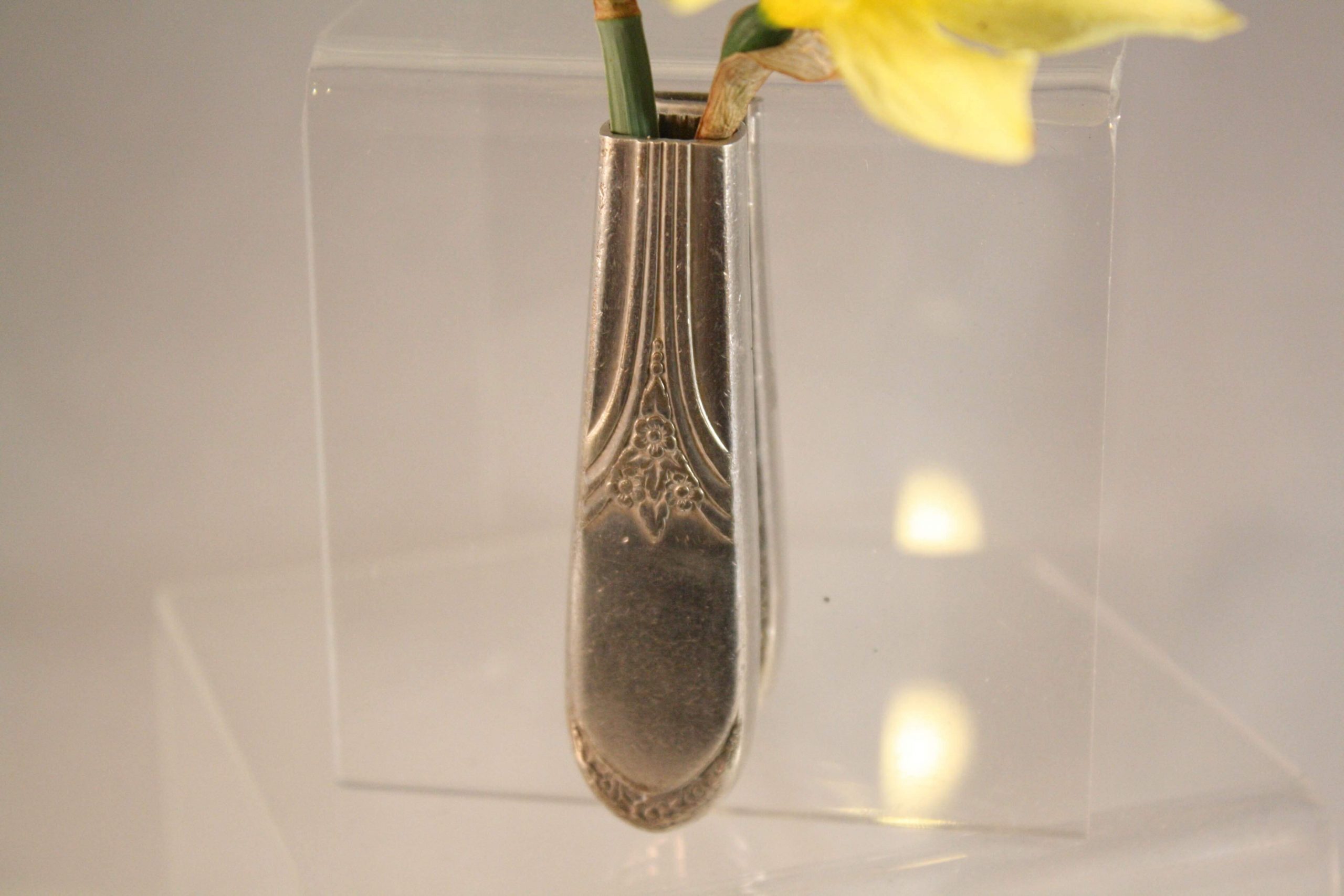 Devonshire Magnetic Bud Vase for dimensions 3888 X 2592