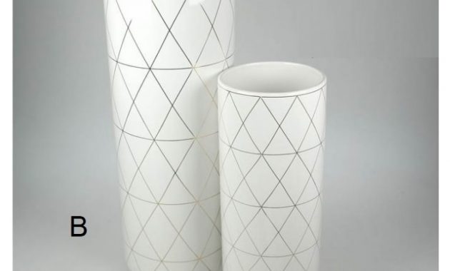 Geo Round Ceramic Vase White Gold Vases intended for proportions 1200 X 1200