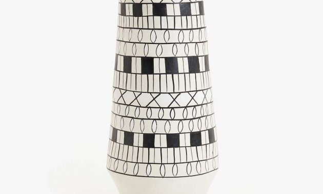 Geometric Design Vase Zara Home Candle Stick Decor Vases with regard to proportions 1200 X 1487