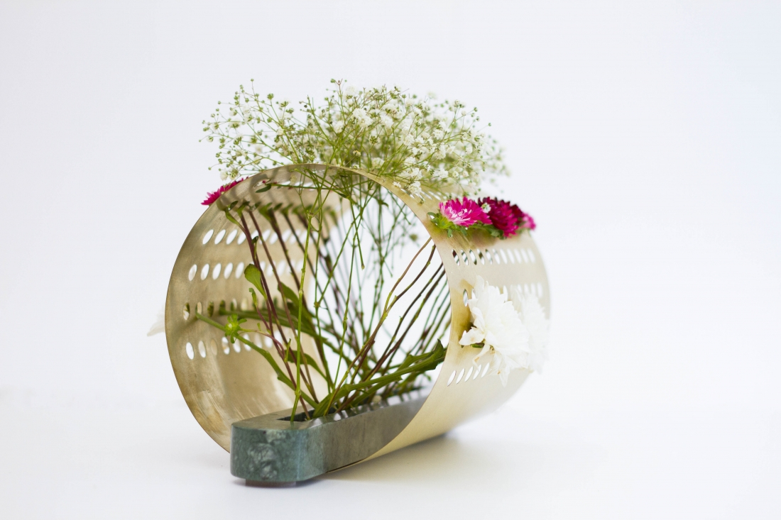 Japanese Ikebana Inspired Vases That Create Unique Floral for measurements 1100 X 733