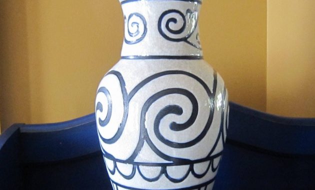 Large Blue White Porcelain Vase 135 Tall Vintage Flower regarding dimensions 2223 X 2769