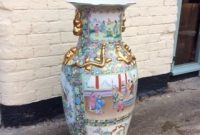 Large Oriental Vase inside size 1000 X 1000