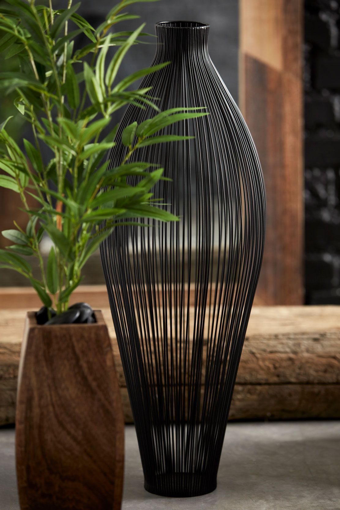 Metal Wire Floor Vase In 2020 Floor Vase Decor Vase inside measurements 1111 X 1667