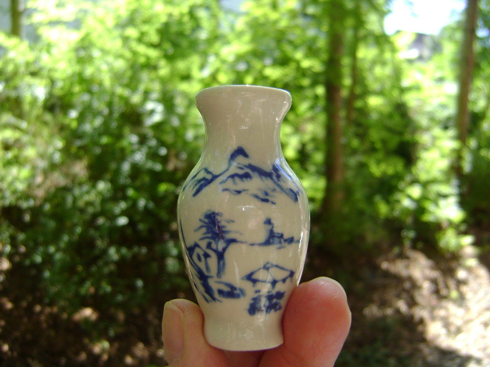Miniature Blue And White Mini Bud Vases Vintage Dollhouse within dimensions 1588 X 1191