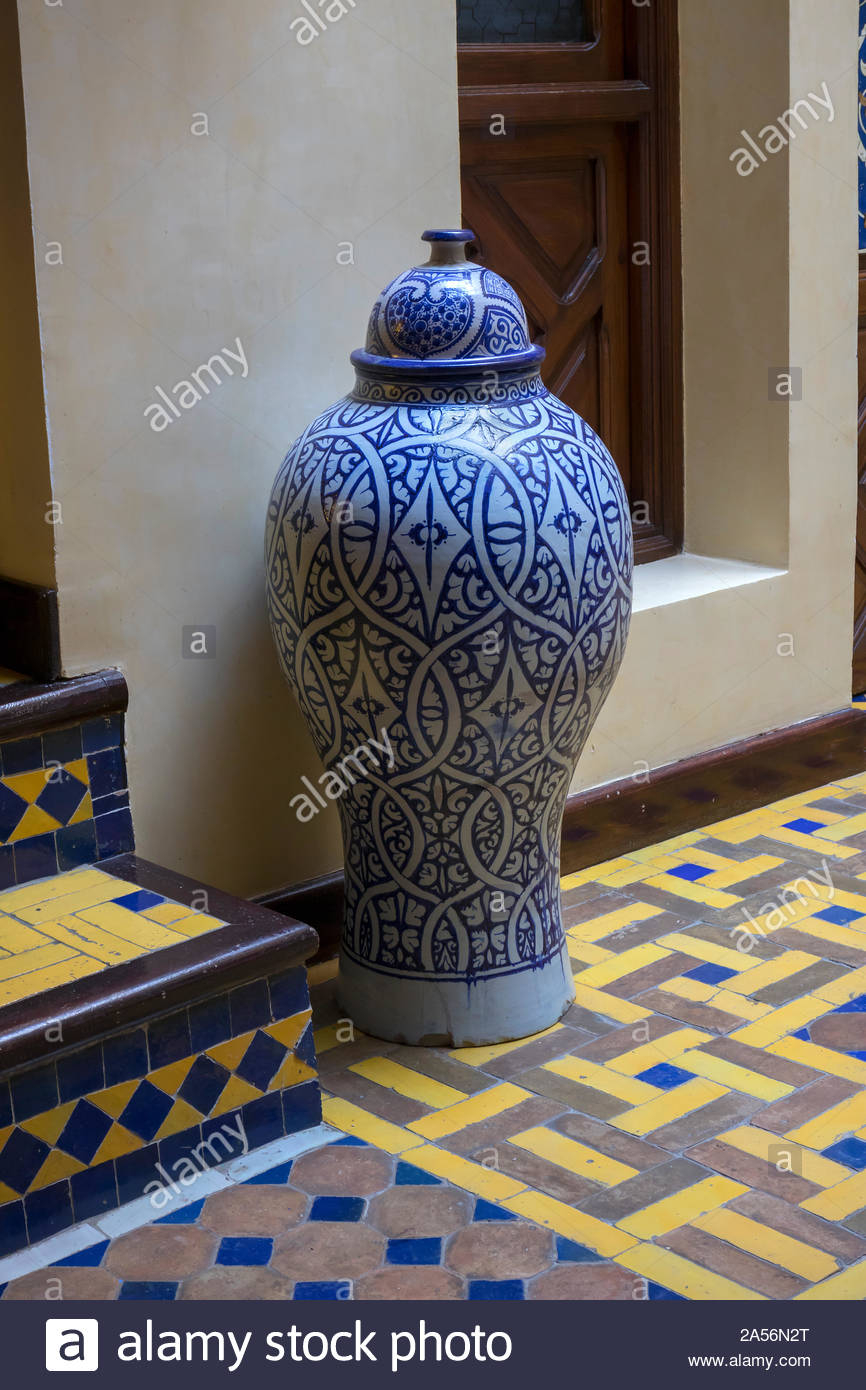 Moroccan Vase Photos Moroccan Vase Images Alamy inside proportions 866 X 1390