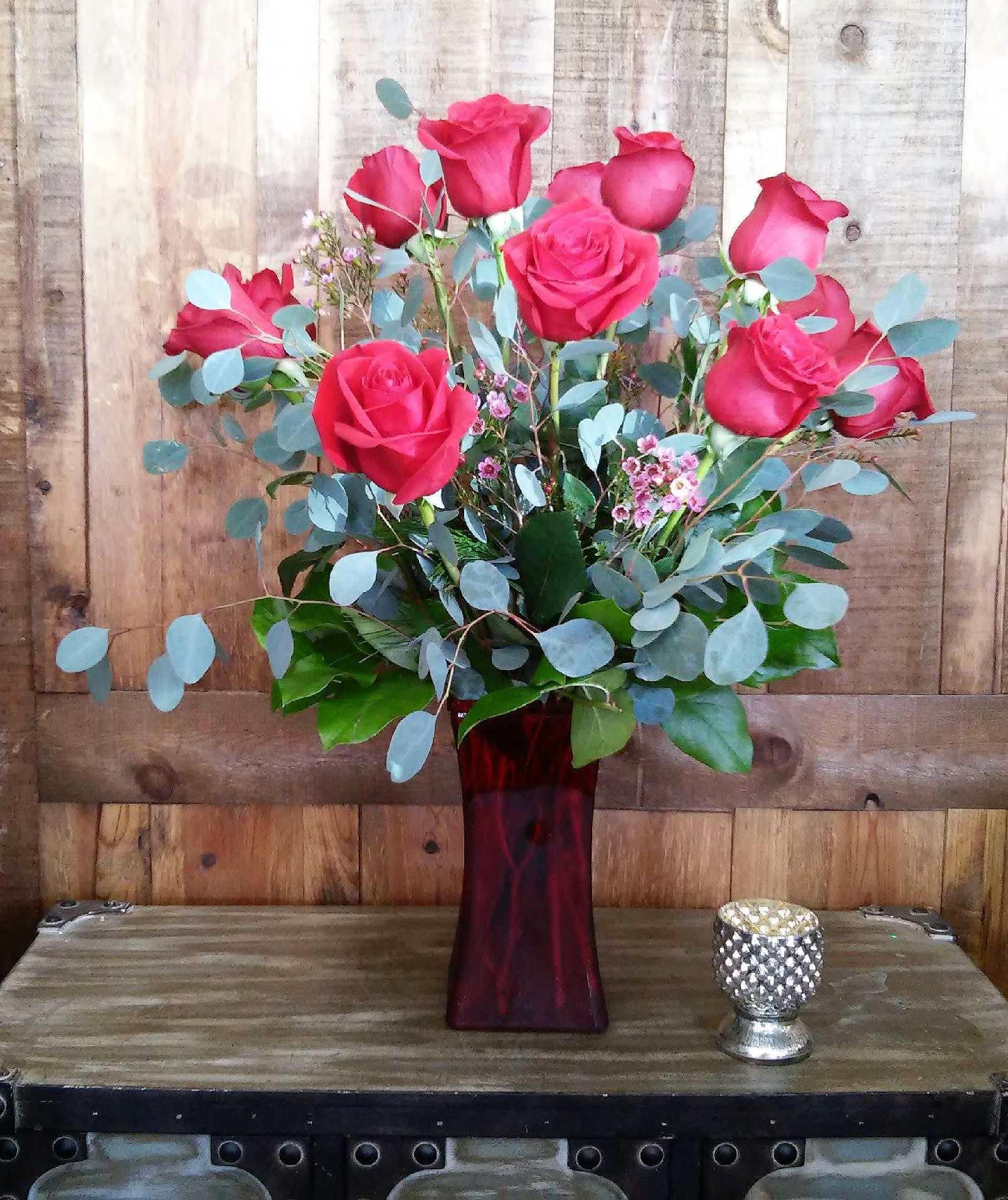 One Dozen Red Roses In Red Vase In Las Vegas Nv Windmill Floral Expressions inside proportions 1607 X 1913