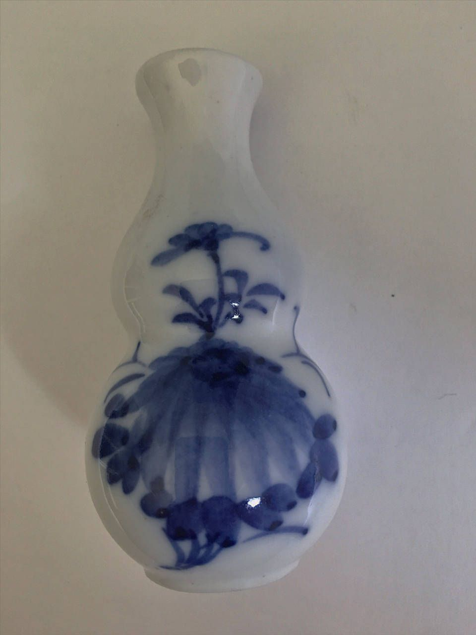 Small Porcelain Blue And White Vase Small Ceramic Blue And with regard to sizing 960 X 1280
