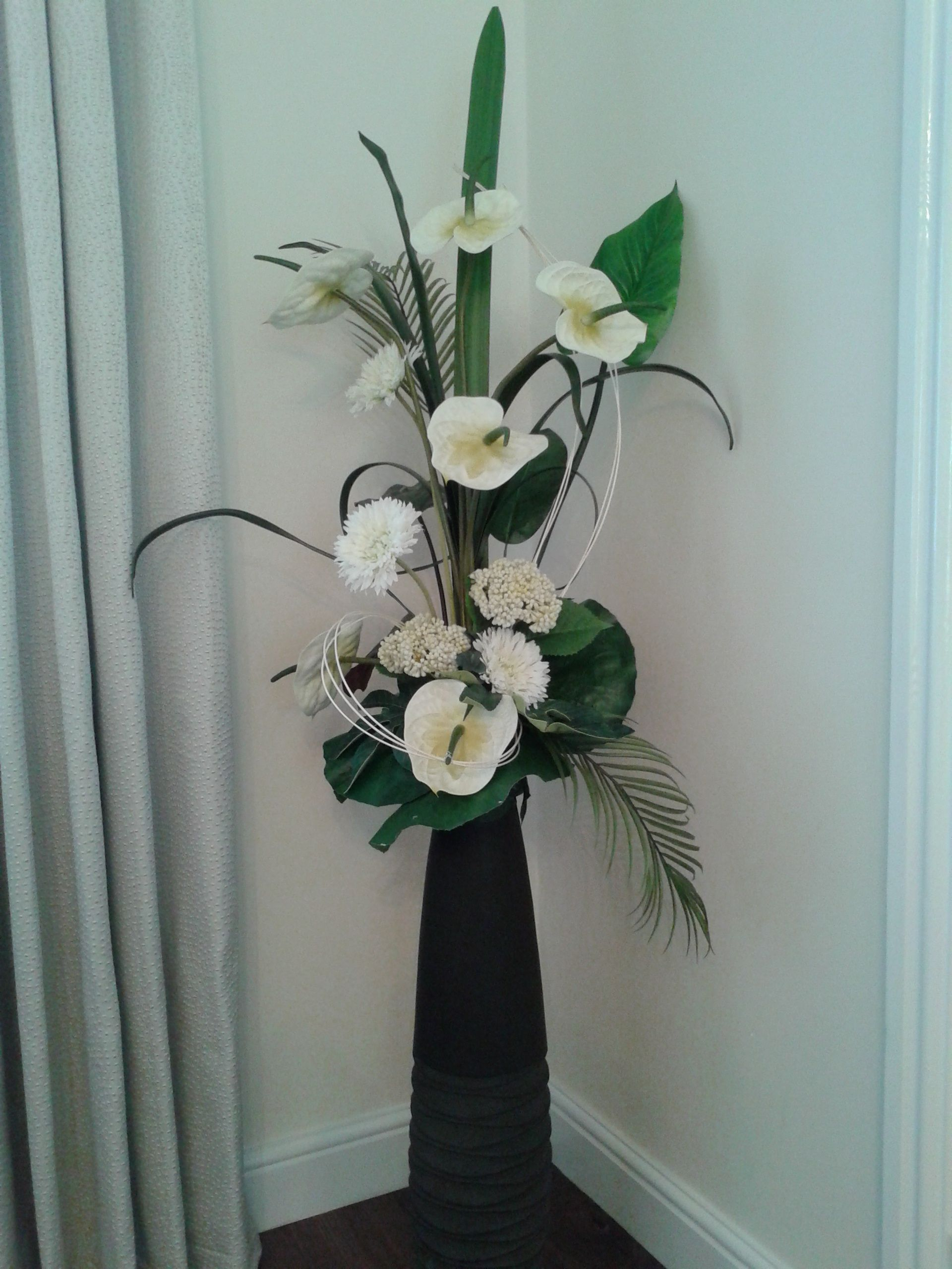 Tall Form Linear Room Design Modern Flower Arrangements pertaining to proportions 1920 X 2560