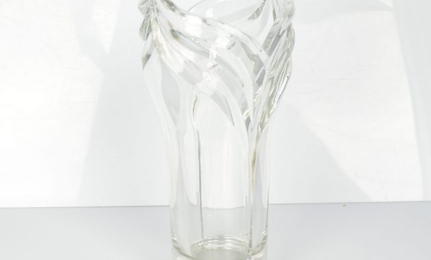 Vase Vintage En Cristal Baccarat France 1970 inside measurements 2000 X 2000