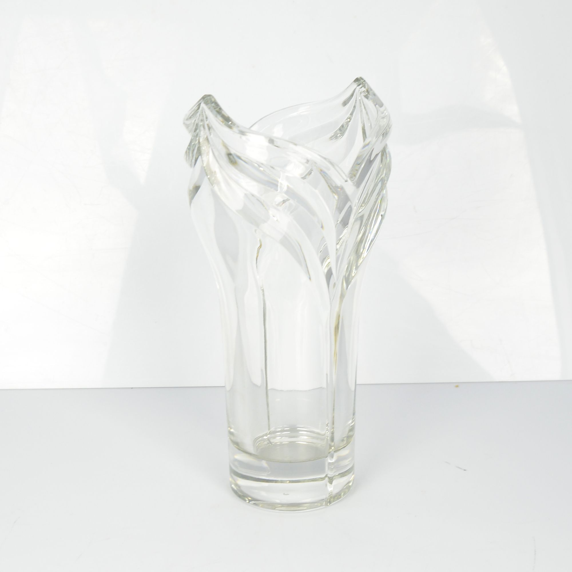 Vase Vintage En Cristal Baccarat France 1970 inside measurements 2000 X 2000