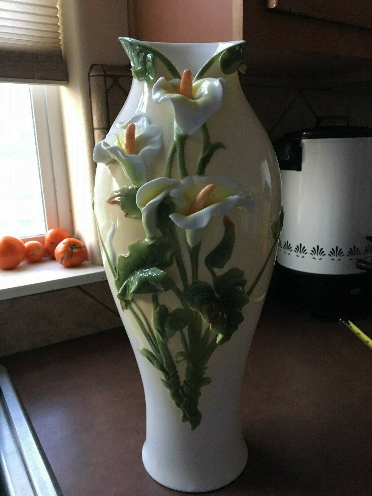 Very Large Ceramic Tall Floor Standing Vase Large Glass Flower Vase 17 In Tall inside measurements 1200 X 1600