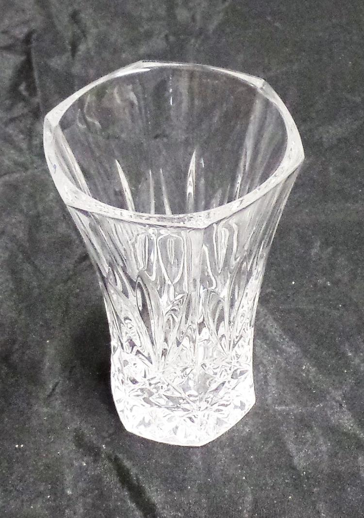 Vintage Crystal Vase Beautifully Cut No Visable Markings in proportions 750 X 1068