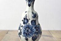 Vintage Delft Vase Blue And White Vase Made In Holland 6 regarding dimensions 2575 X 2575