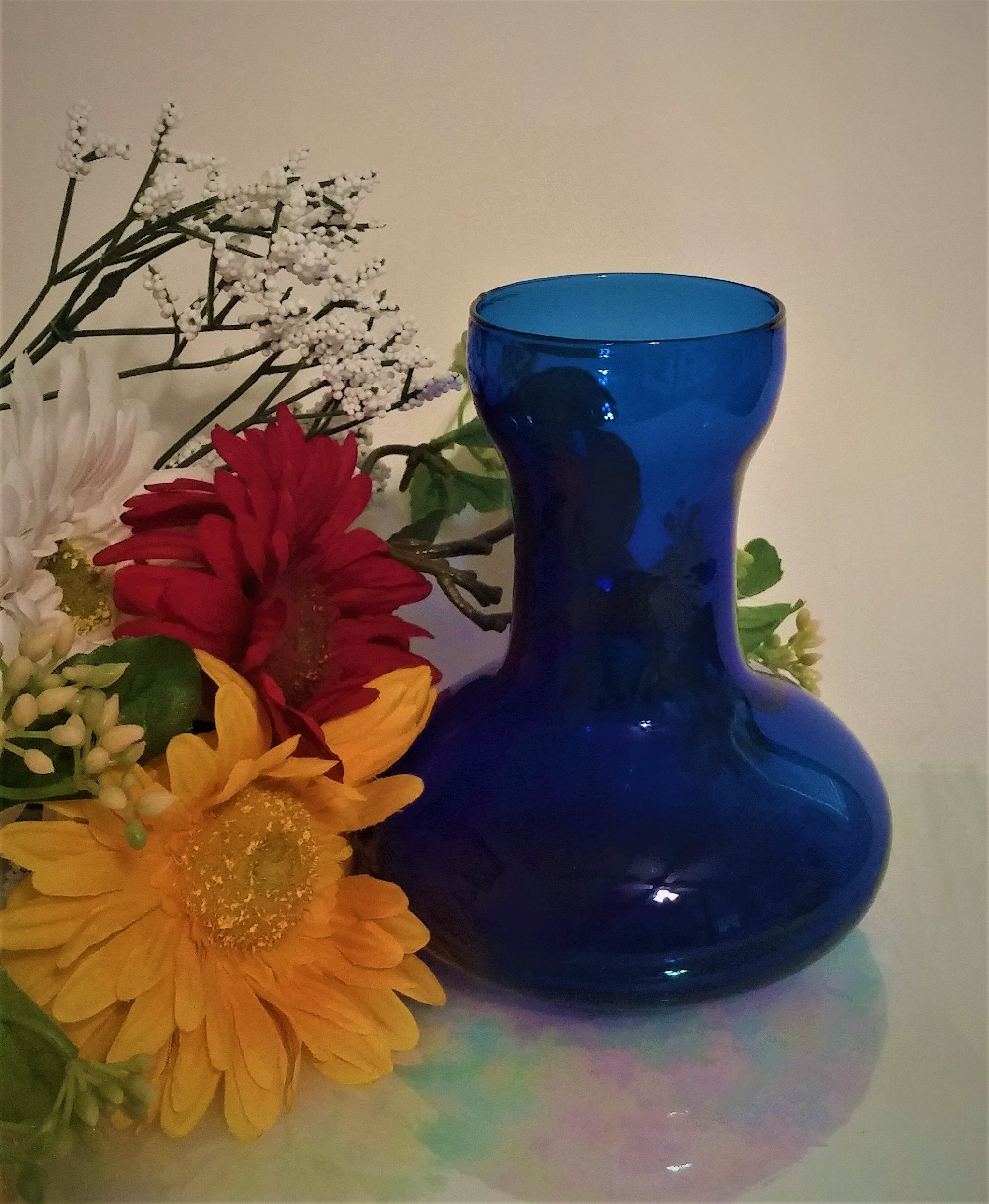 Vintage Handblown Cobalt Blue Italian Glass Flower Vase with sizing 2047 X 2492