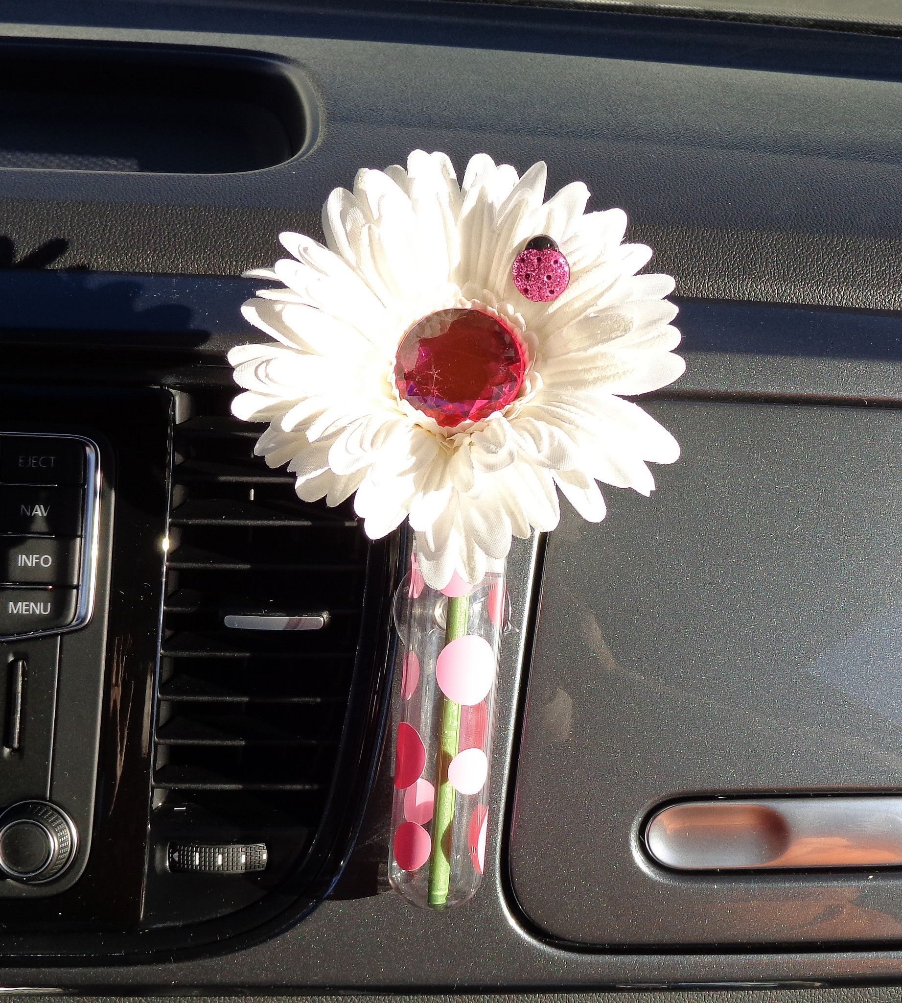 Vw Beetle Flower White And Pink Bling Daisy With Universal with regard to sizing 1843 X 2048